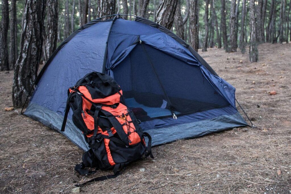 Comment ranger facilement une tente dans son sac à dos ?